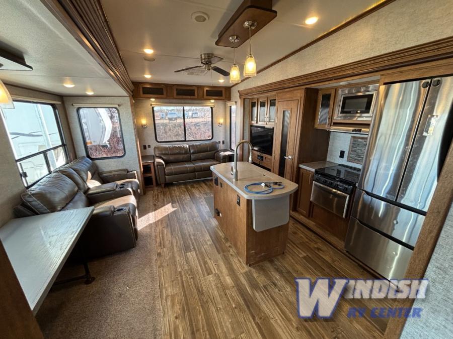 RV listing image