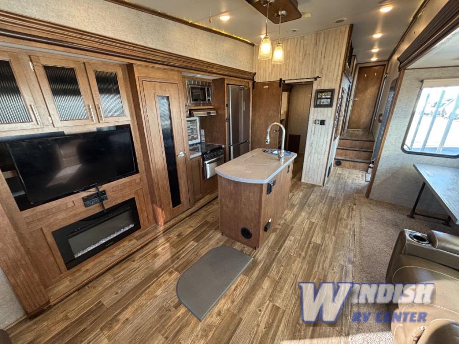 RV listing image
