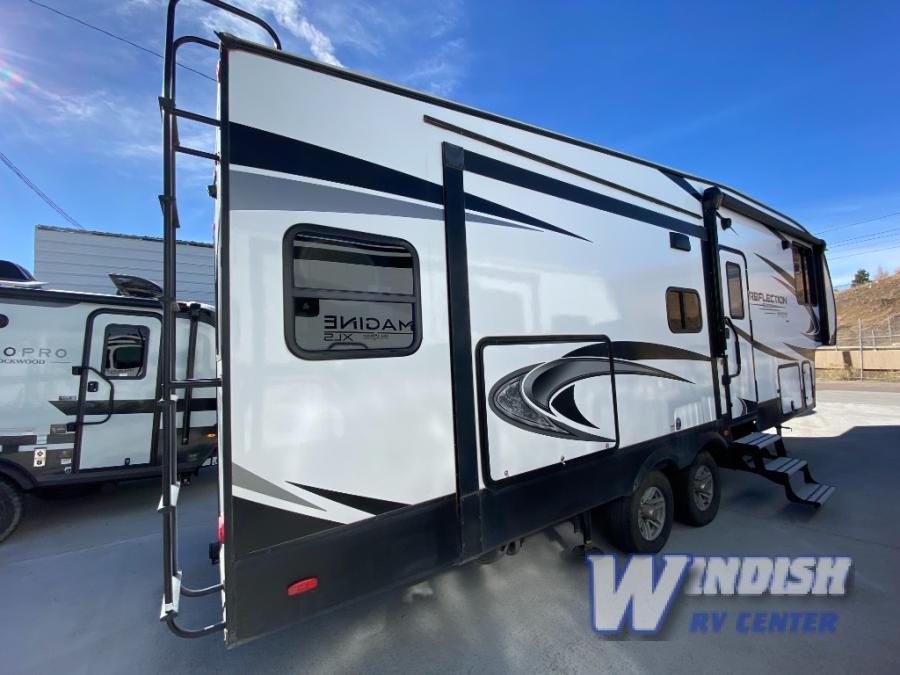 RV listing image