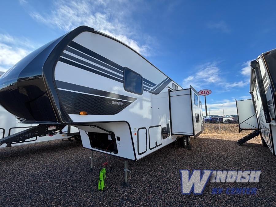 RV listing image