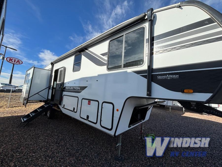 RV listing image