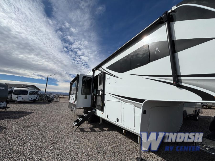RV listing image