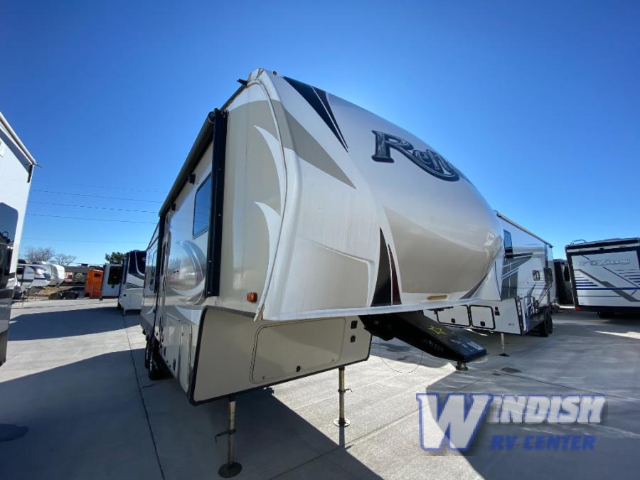 RV listing image