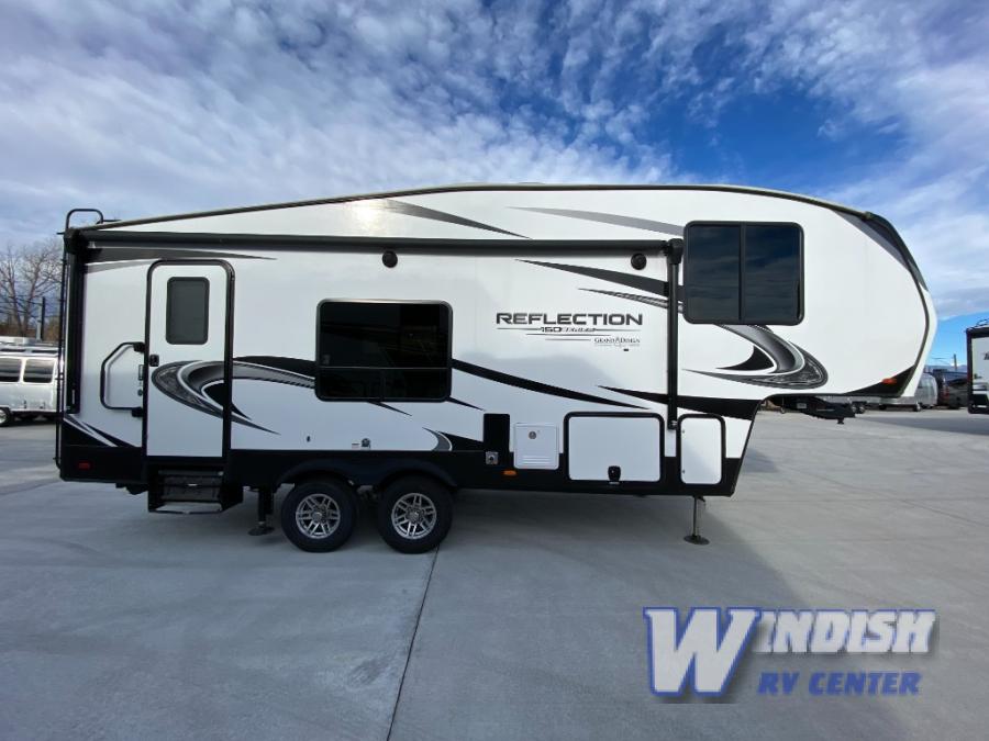 RV listing image