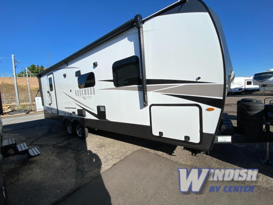 RV listing image
