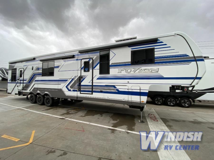 RV listing image