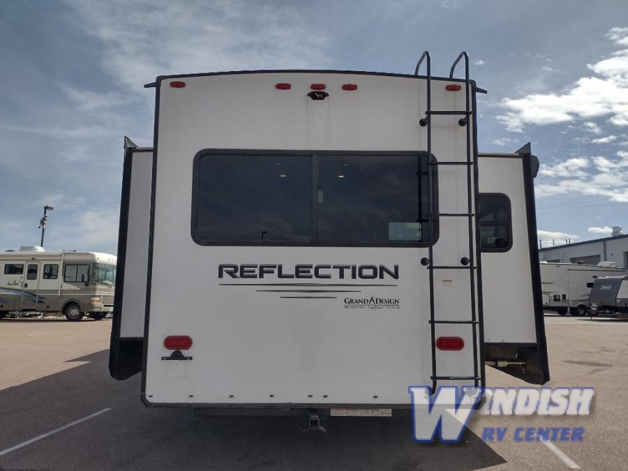 RV listing image