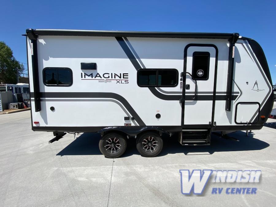 RV listing image