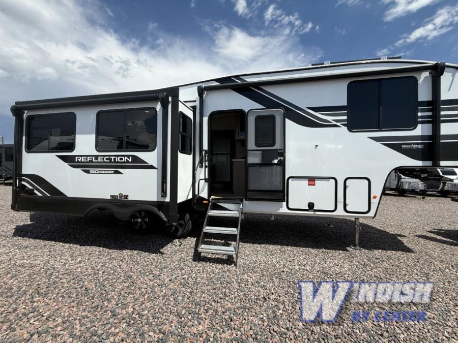 RV listing image