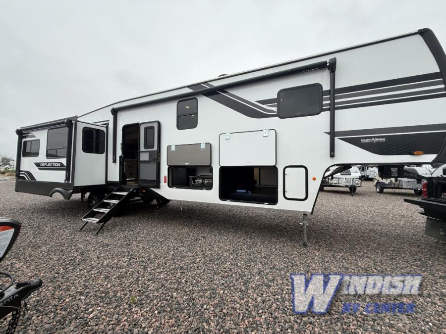 RV listing image