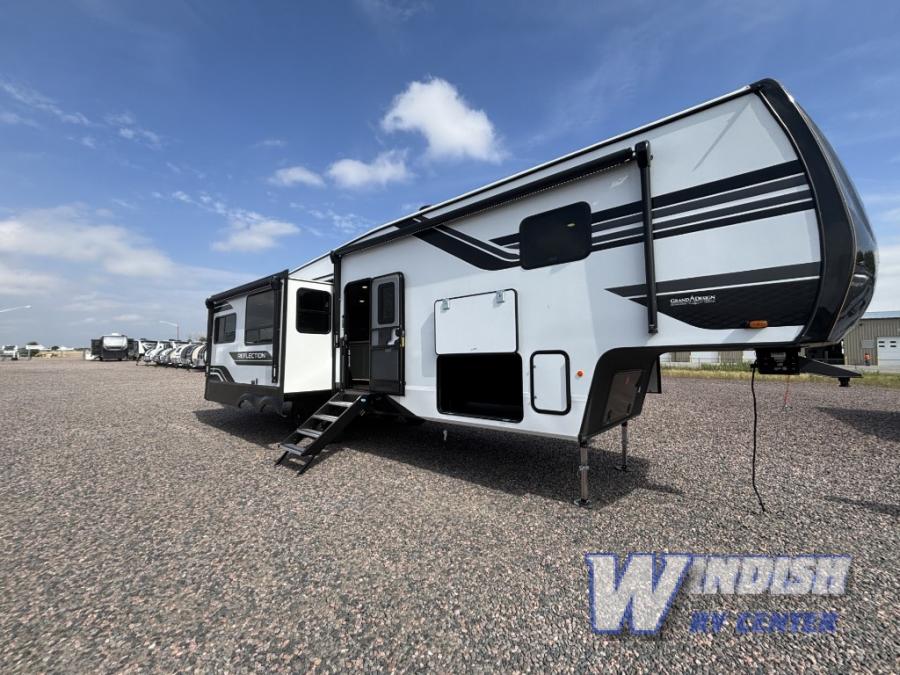 RV listing image