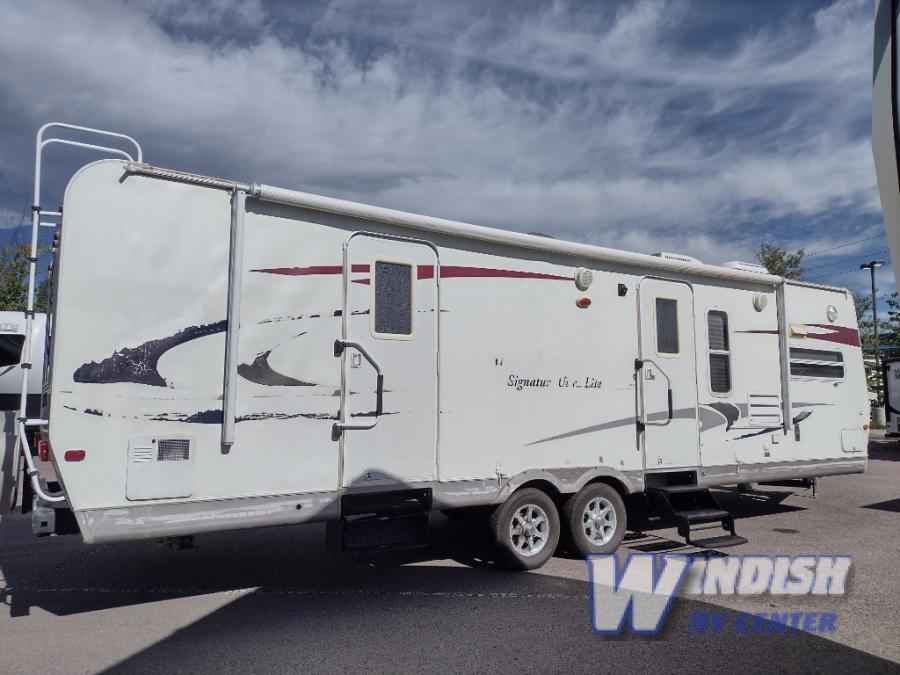 RV listing image