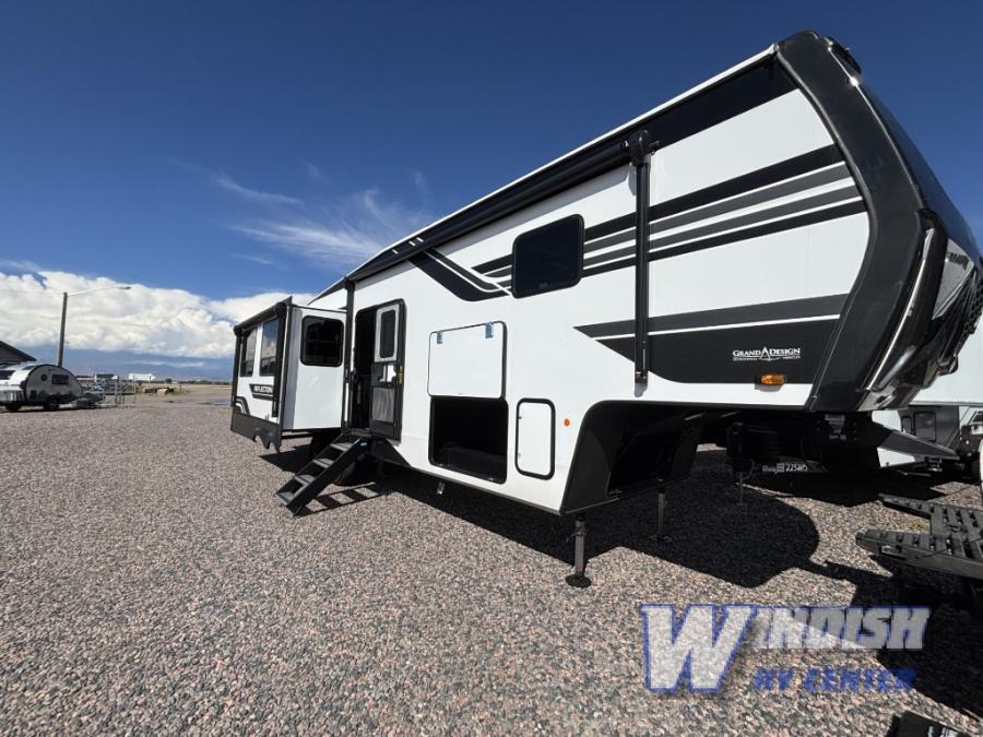 RV listing image