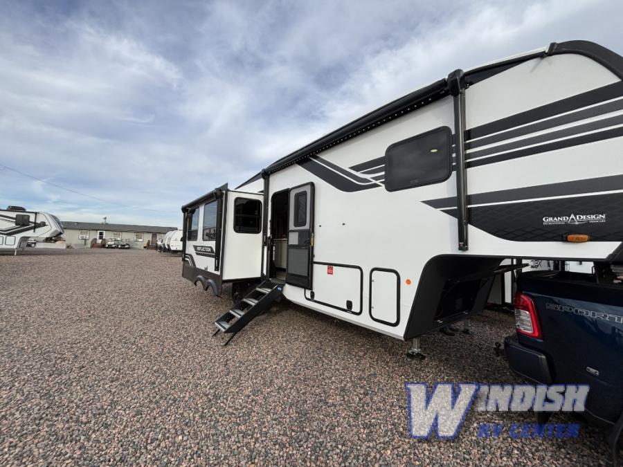 RV listing image