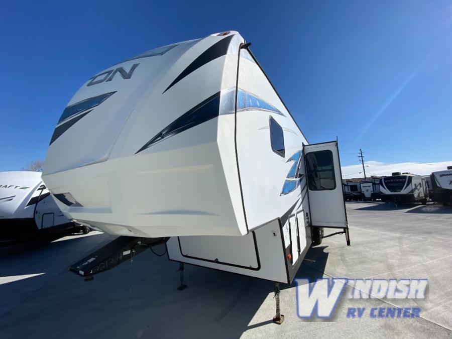 RV listing image