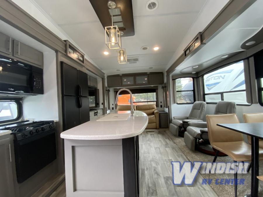 RV listing image