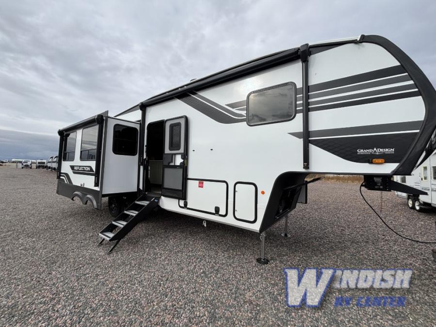 RV listing image