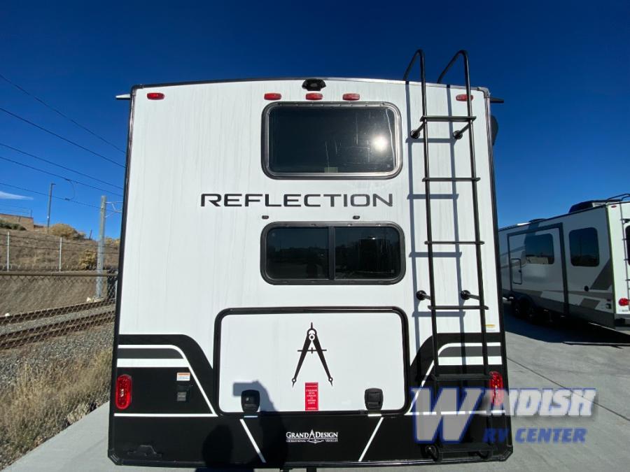 RV listing image