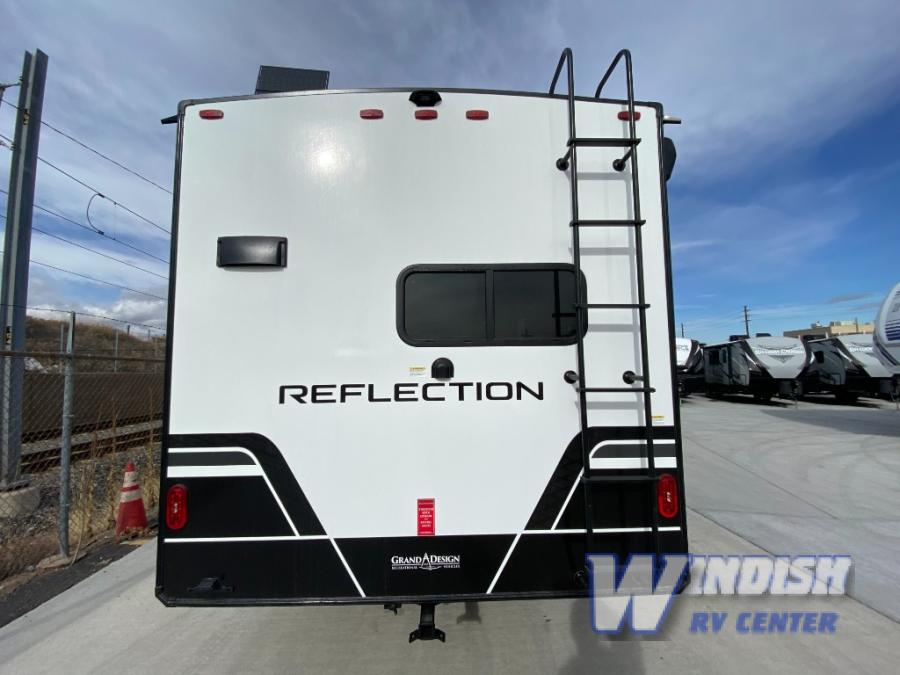 RV listing image