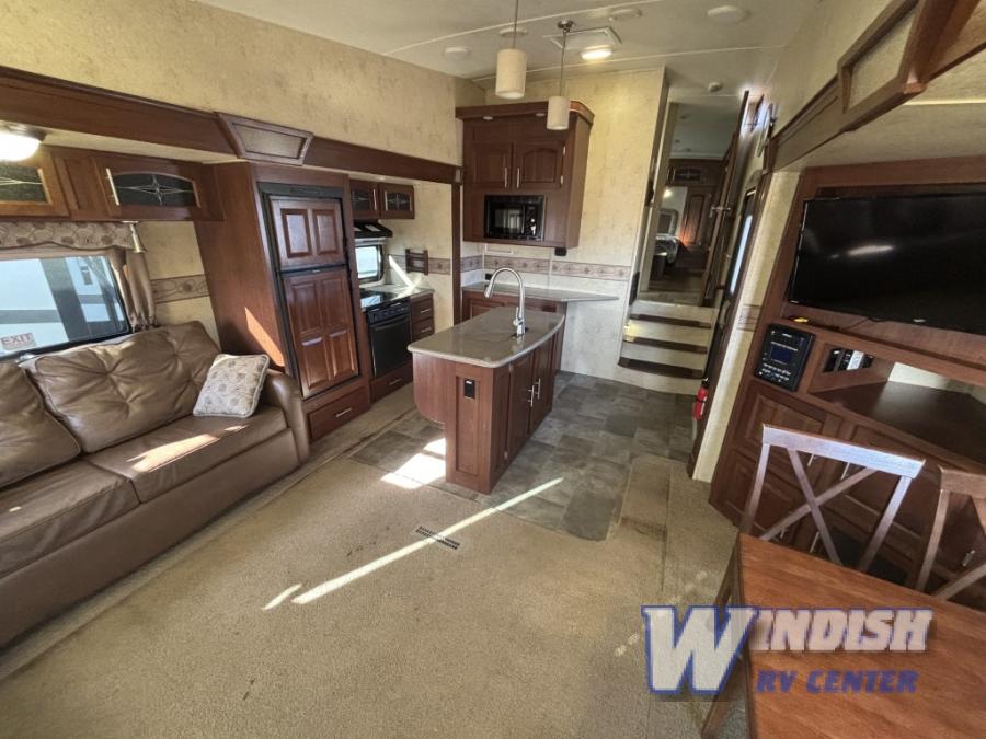 RV listing image