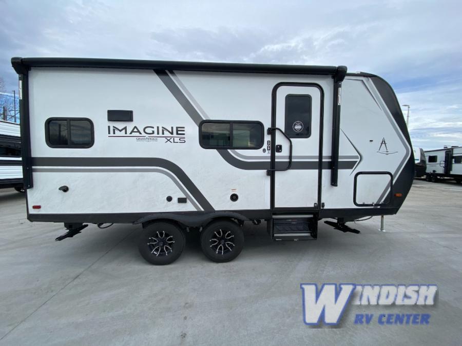 RV listing image