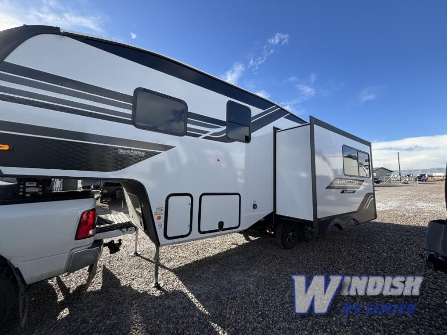 RV listing image