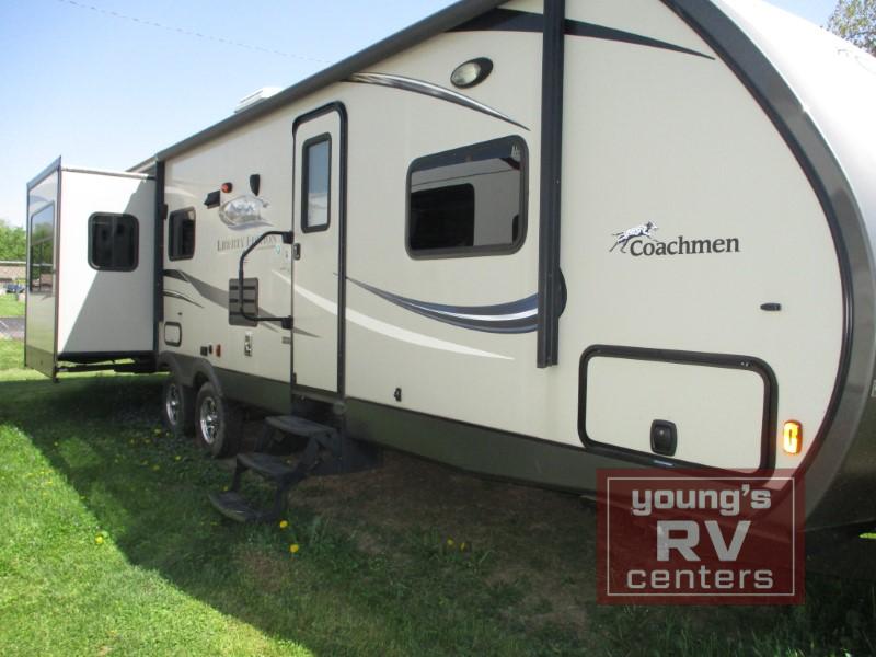 Used 2015 Coachmen RV Freedom Express Liberty Edition 298REDS Travel ...